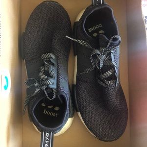 Adidas 6.5 women’s shoe